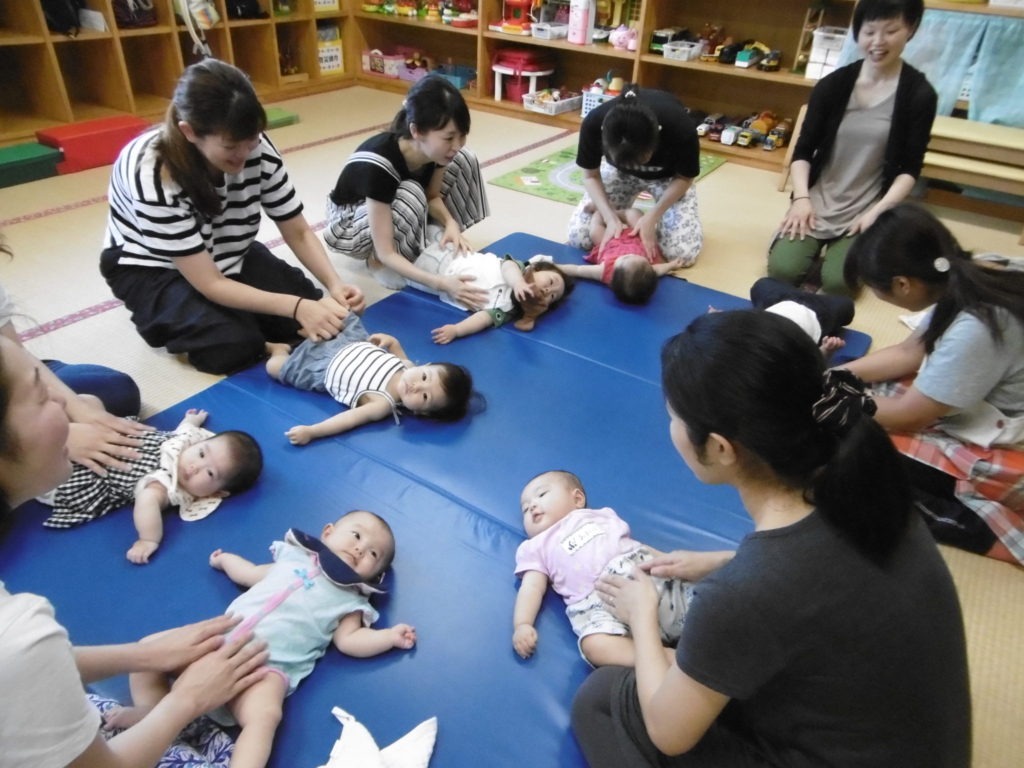 プール遊び に 赤ちゃんデー 皆野町子育て支援センター きらきらクラブ